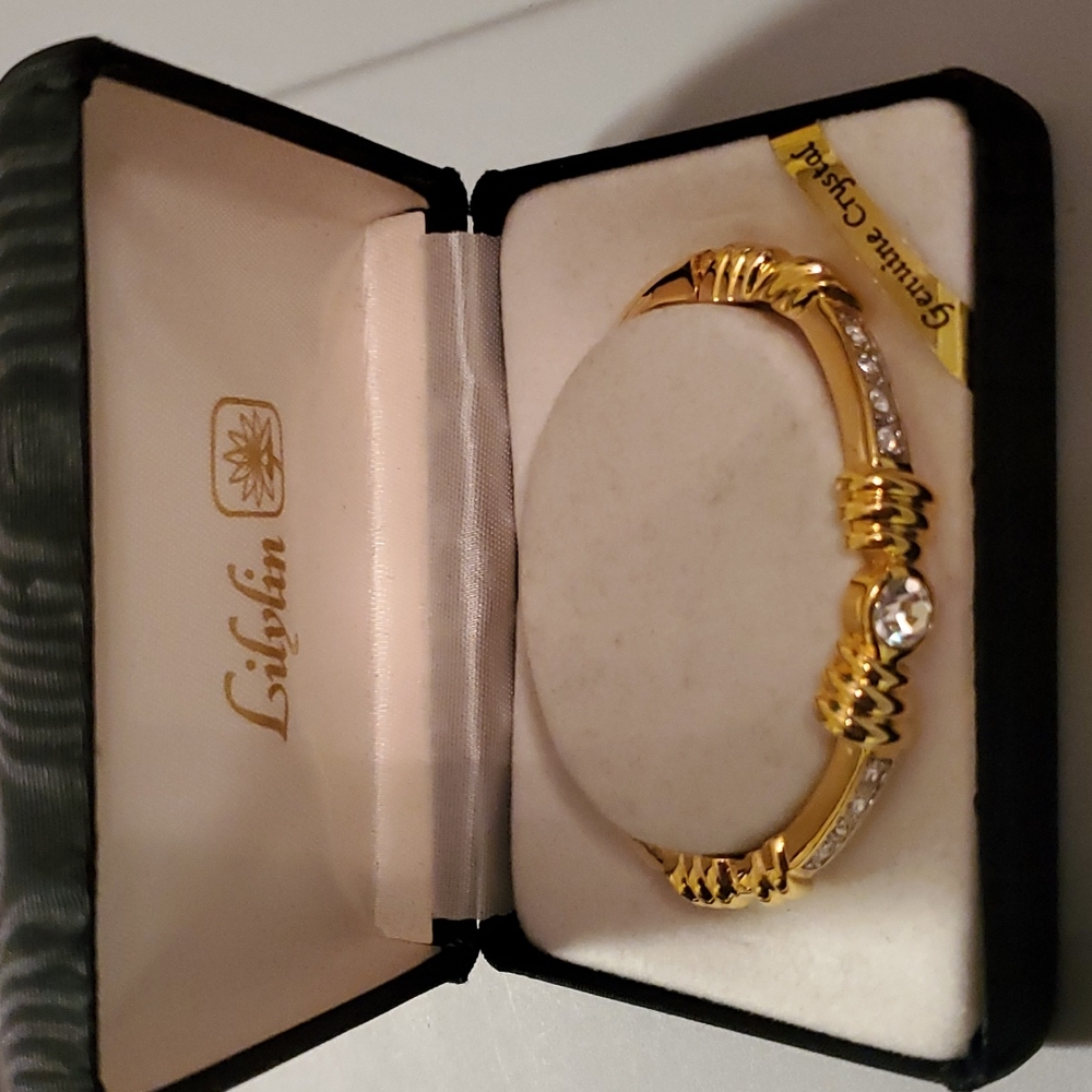 Lilylin Genuine Crystal Gold Tone Interlock Bracelet
